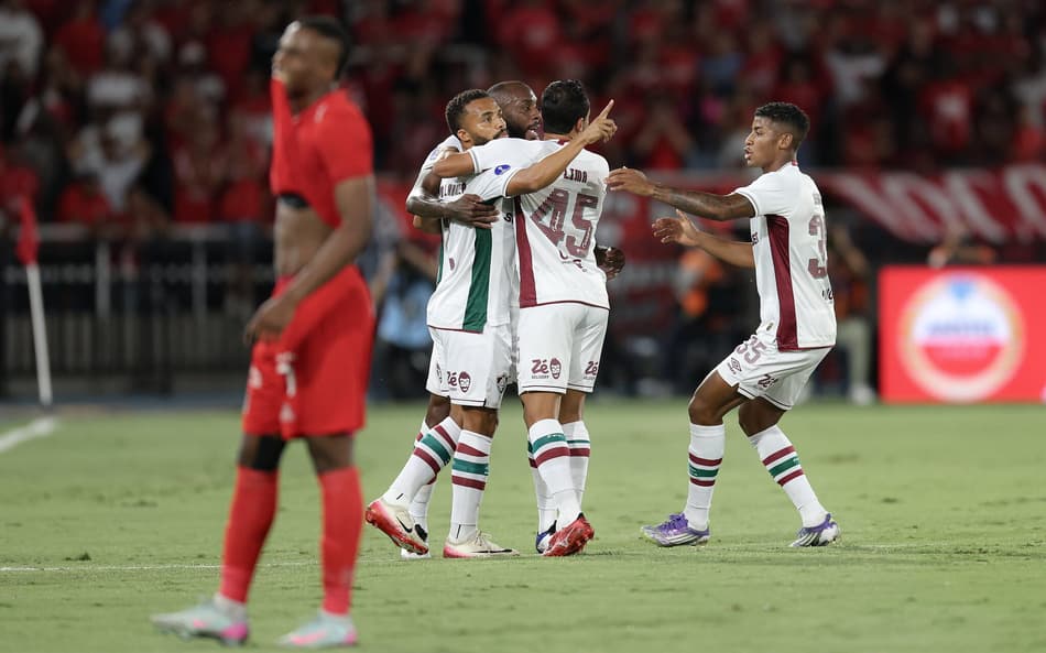 Jogadores do Fluminense comemoram gol contra o América de Cali pela Sul-Americana