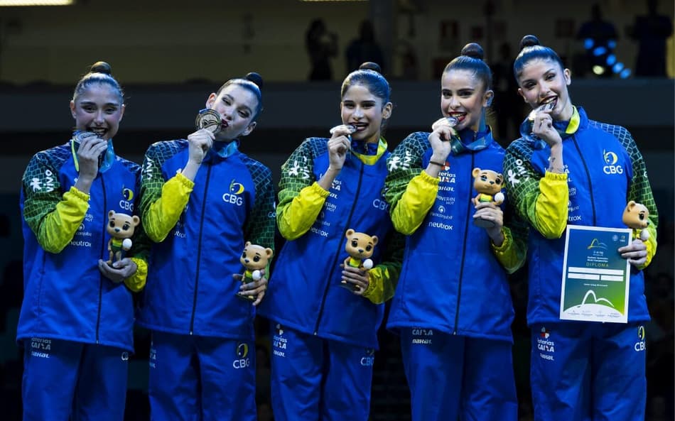 Conjunto do BrasiAl ganha medlha de prata no Mundial de Ginástica Rítmica (Foto: Ivan Carvalho / CBG)