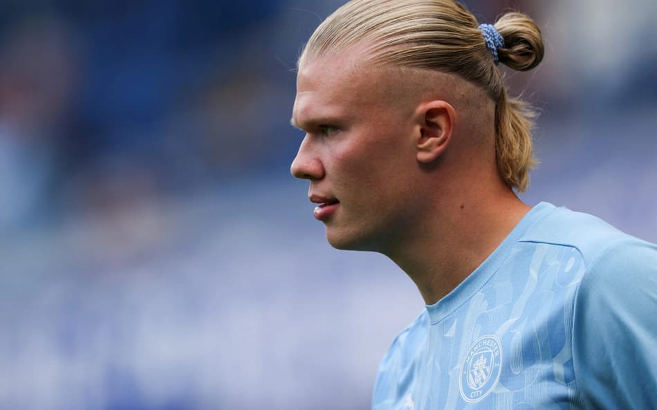 Haaland tem 67 gols pelo City na Premier League (Foto: Adrian DENNIS / AFP)