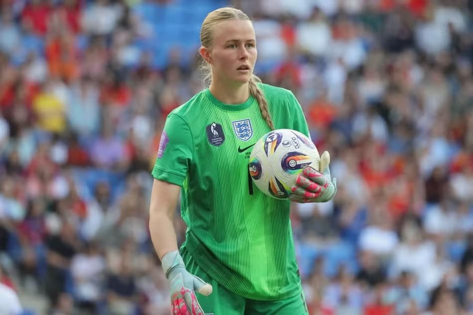 Hannah Hampton - Inglaterra