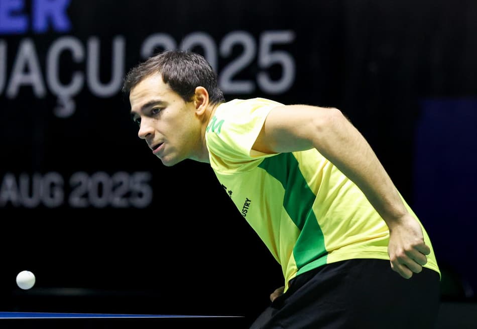 Hugo Calderano na vitória na estreia do individual do WTT Star Contender de Foz do Iguaçu (Foto: Abelardo Mendes Jr/ CalderanoTM)