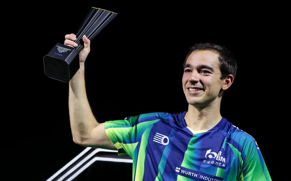 Hugo Calderano e seu décimo troféu de simples da carreira, conqusitado em Foz do Iguaçu (Foto: Abelardo Mendes Jr/ CalderanoTM)