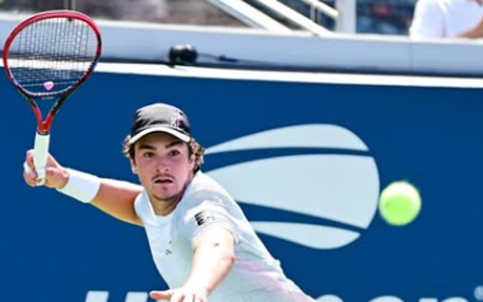 João Fonseca na vitória na estreia do US Open (Foto: Corinne Dubreuil/Divulgação)