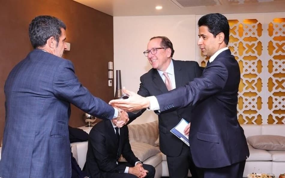 John Textor e Nasser Nasser Al-Khelaïfi juntos em jogo do PSG (Foto: Reprodução/Redes sociais)