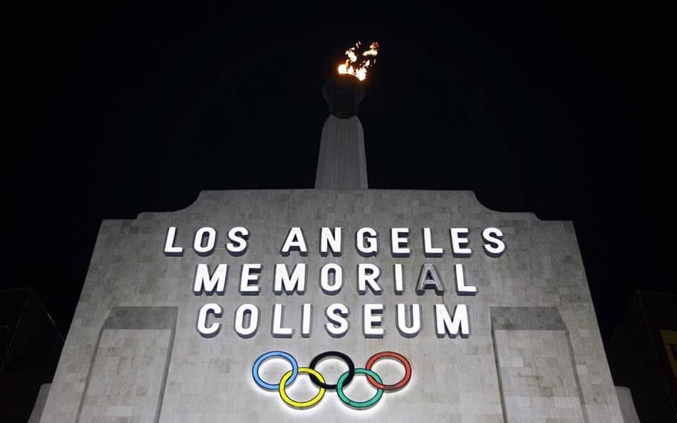 O Coliseum de Los Angeles foi usado nos Jogos Olímpicos de 1932 e 1984 (Facebook/LA 2024)