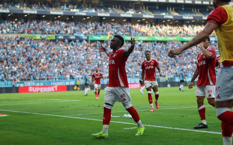 Internacional, de Carbonero, venceu o Gre-Nal do jogo de ida das finais do Gauchão