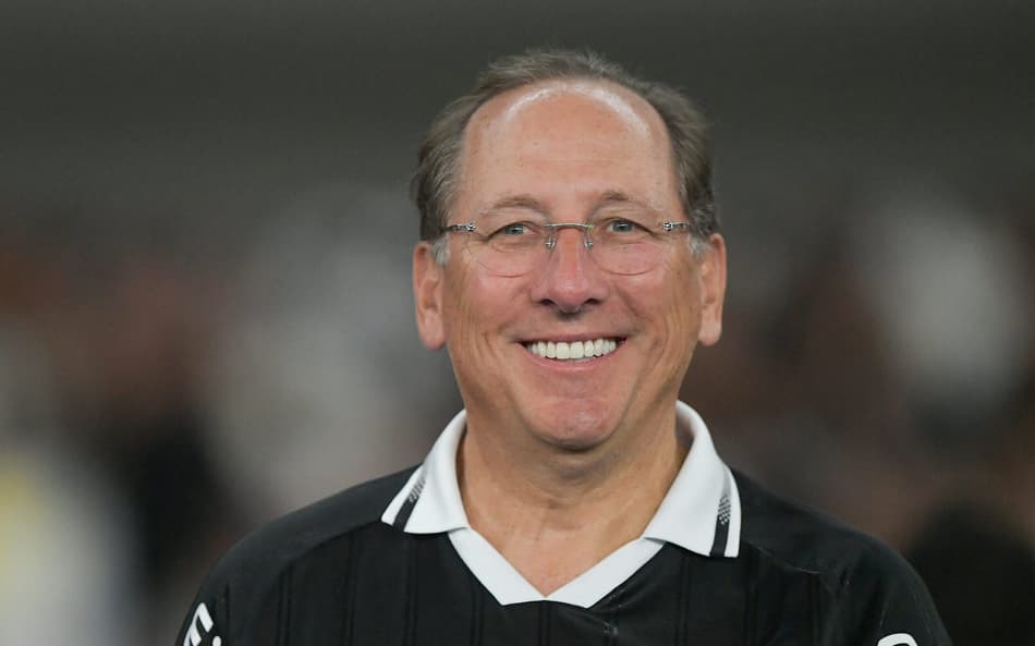 John Textor tenta comprar o Botafogo por nova empresa no Caribe (Foto: Thiago Ribeiro/AGIF)