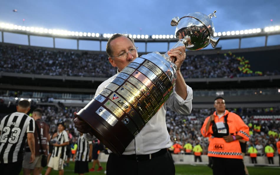 John Textor é o dono da SAF do Botafogo (Foto: Luis Robayo / AFP)