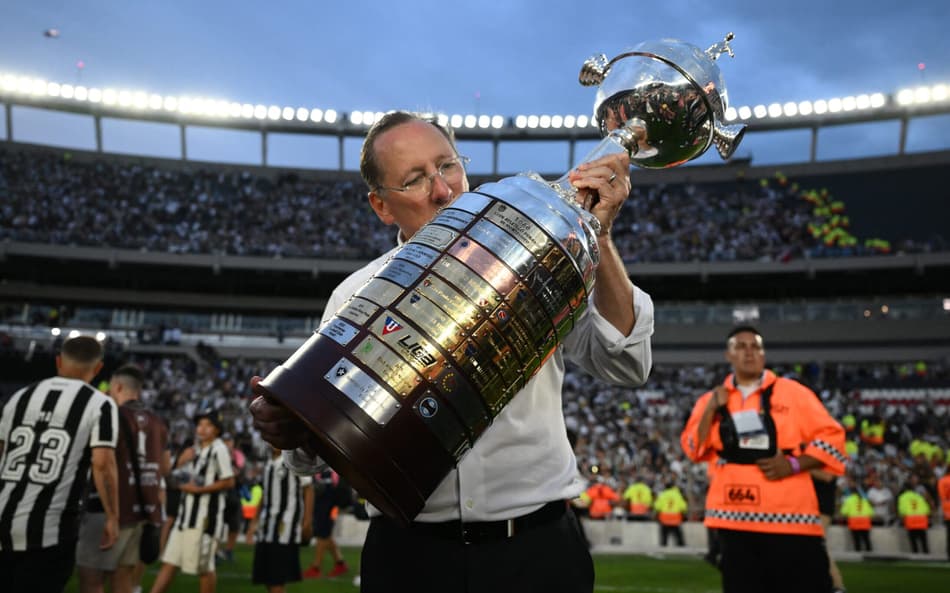 John Textor é o dono da SAF do Botafogo (Foto: Luis Robayo / AFP)