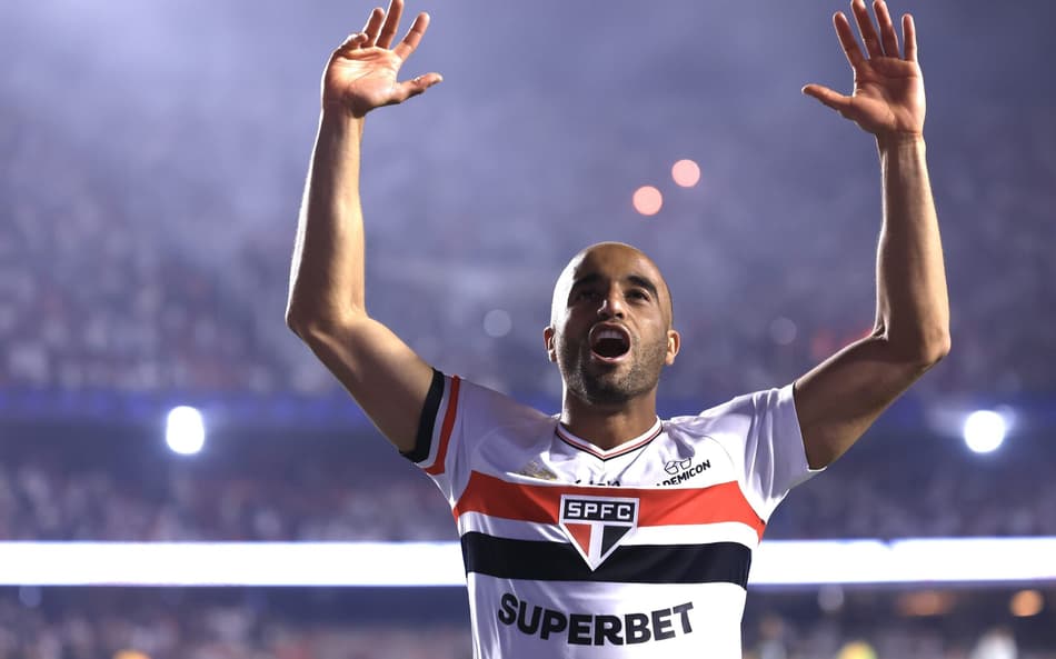 Lucas Moura comemora classificação na Libertadores