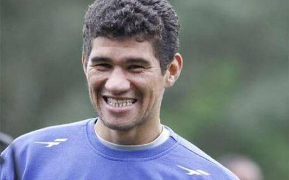 Atlético-MG 3 x 0 Grêmio no Brasileirão 2004; ataque do Galo faz a diferença