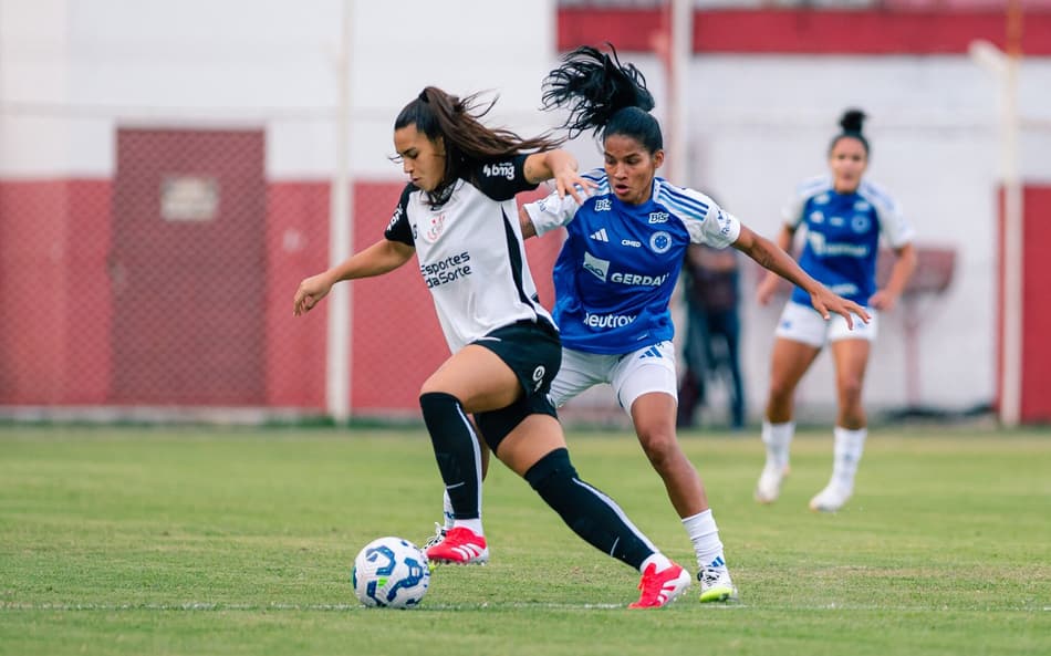 Mariza, jogadora do Corinthians, em campo na classificação diante do Cruzeiro, pela Copa do Brasil Feminina. (Foto: Alê Torres/ Staff Images Woman/ CBF)