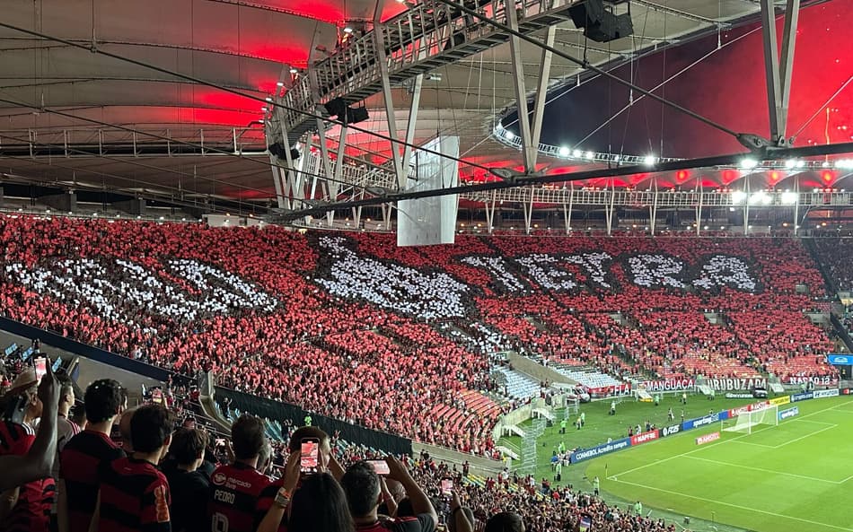 Mosaico da torcida do Flamengo contra o Central Córdoba