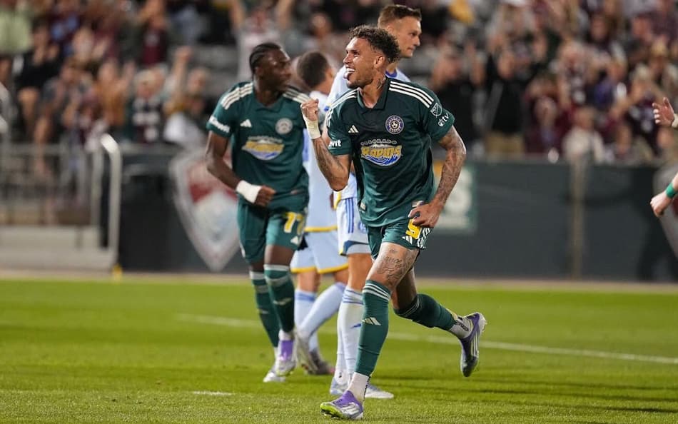 Navarro lidera time na MLS (Foto: Divulgação Colorado Rapids)