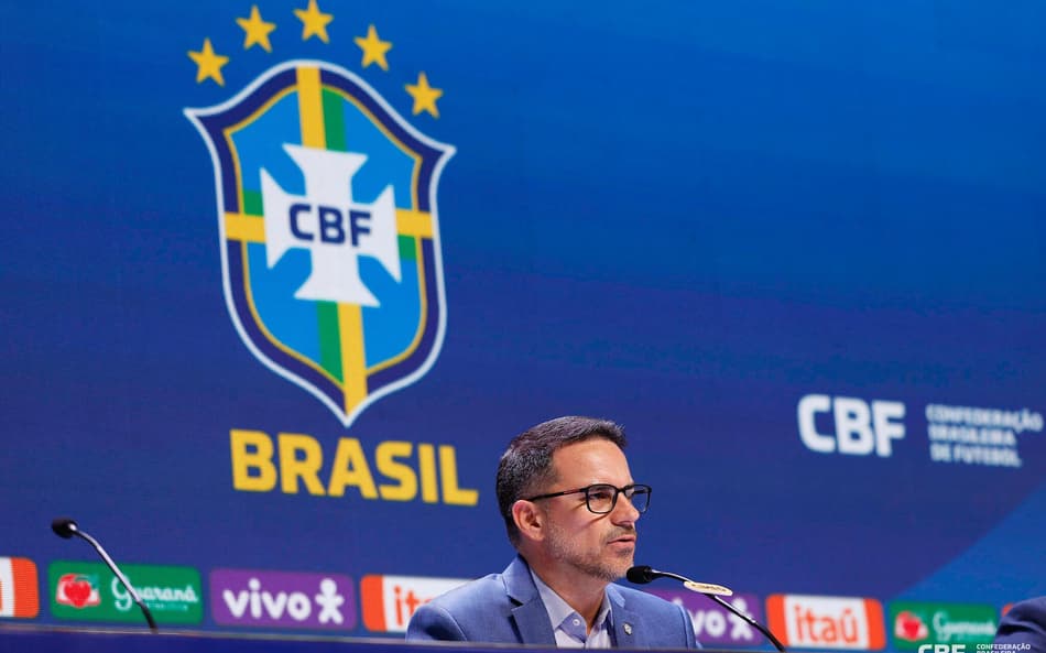 ‘Qual será o próximo CT invadido?’, indaga Rodrigo Caetano