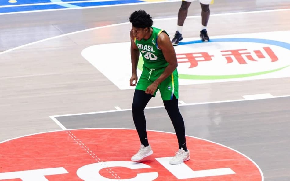 Ruan Miranda é atleta do Flamengo e da Seleção de basquete (Foto: Divulgação / Fiba)