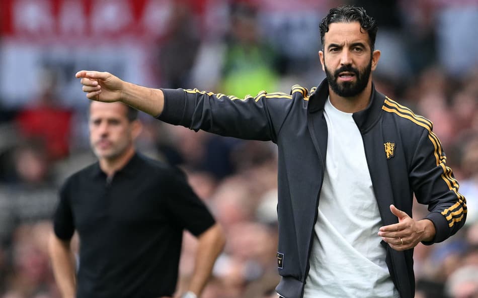 Ruben Amorim é treinador do Manchester United (Foto: JUSTIN TALLIS / AFP)