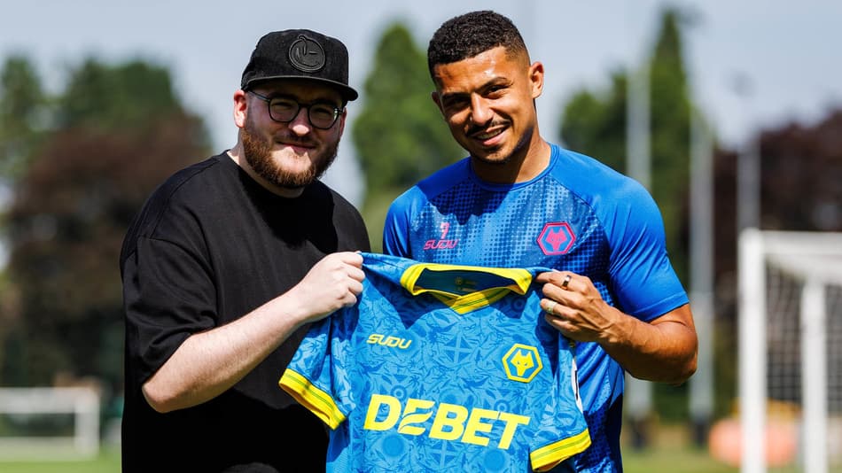 Com João Gomes e homenagem ao Brasil, veja a terceira camisa do Wolves
