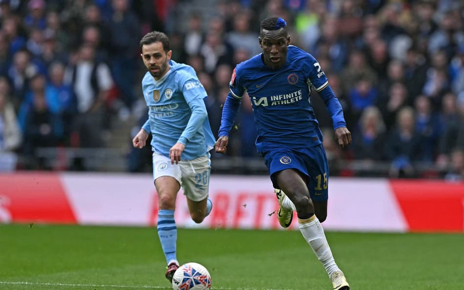 Nicolas Jackson em ação pelo Chelsea (Foto: Ben Stansall / AFP)