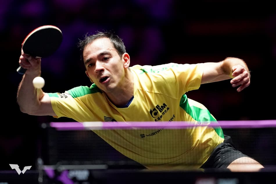 Hugo Calderano enfrenta alemão Dang Qiu no WTT de Macau (Foto: WTT)