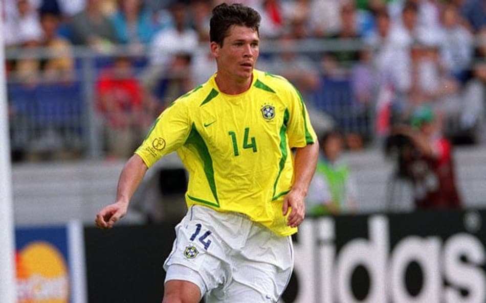 Polga disputou a Copa do Mundo de 2002 e jogou nove temporadas pelo Sporting. (Foto: CBF)