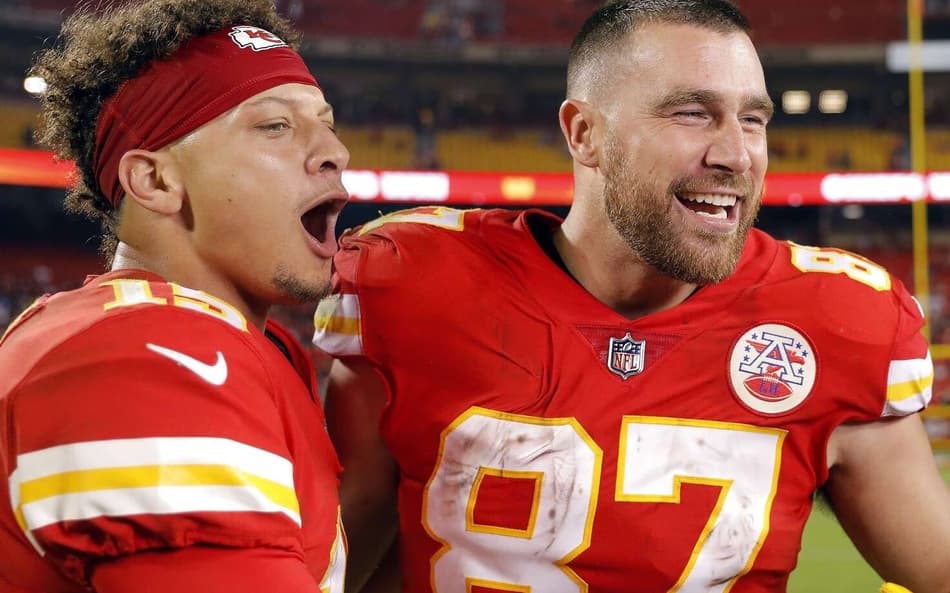 Patrick Mahomes e Travis Kelce