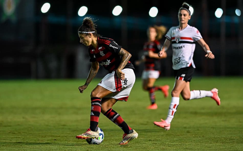 Cristiane, do Flamengo, e Bruna Calderan, do São Paulo. (Foto: CBF/Divulgação)