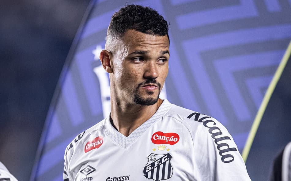 Zé Ivaldo voltou a ser titular no Santos (Foto: Raul Baretta/ Santos FC)