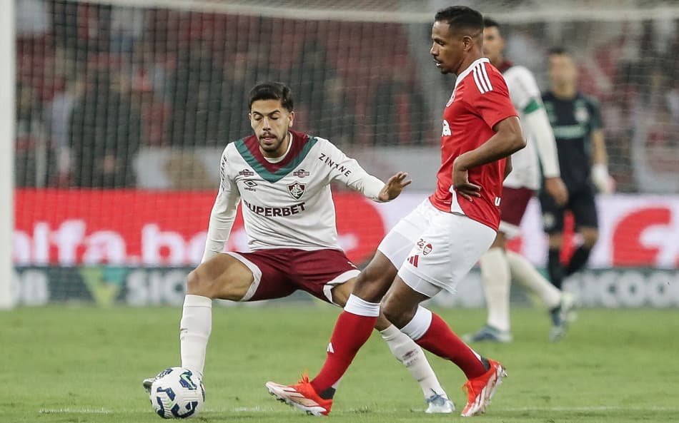Fernando, volante do Internacional