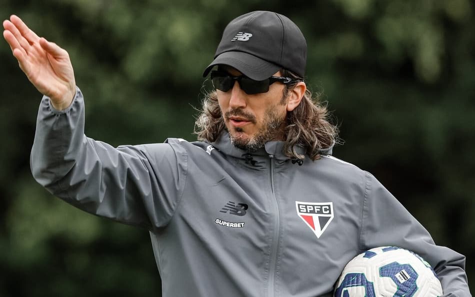 Luis Zubeldía tem problemas para escalar o São Paulo (Foto: Erico Leonan / São Paulo FC)