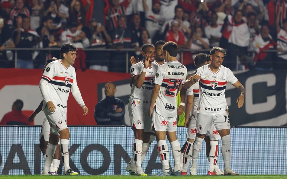 São Paulo vem de classificação na Libertadores (Foto: Rubens Chiri, Nilton Fukuda e Paulo Pinto/Saopaulofc)