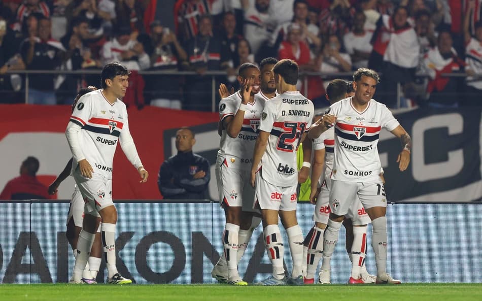 São Paulo vem de classificação na Libertadores (Foto: Rubens Chiri, Nilton Fukuda e Paulo Pinto/Saopaulofc)