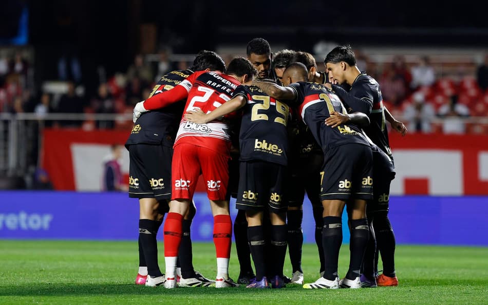 São Paulo precisa vencer a LDU (Foto: Rubens Chiri / São Paulo FC)