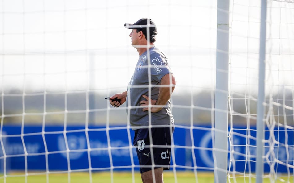 Rogério Ceni comanda treino do Bahia (Foto: Rafael Rodrigues / EC Bahia)