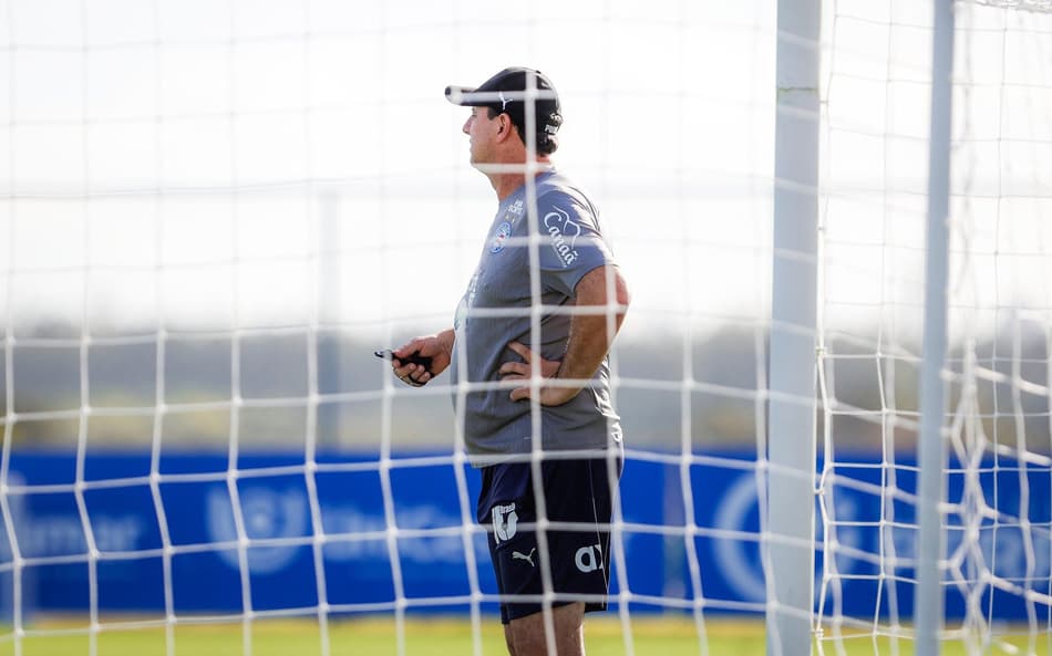 Rogério Ceni comanda treino do Bahia (Foto: Rafael Rodrigues / EC Bahia)