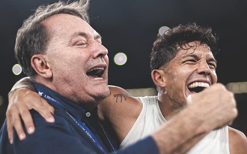 Pedro Lourenço, dono da SAF, e Lucas Romero, do Cruzeiro (Foto: Gustavo Martins/Cruzeiro)