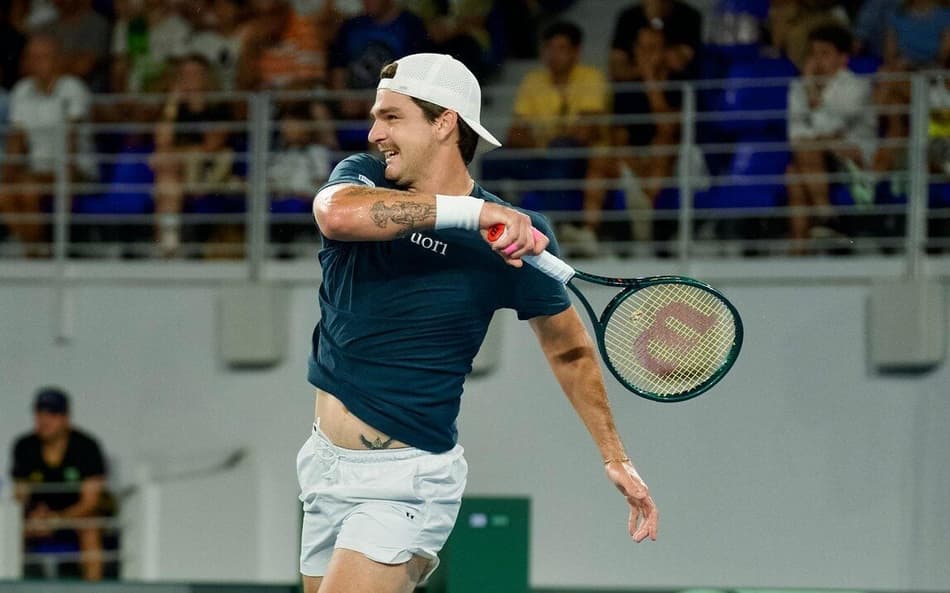 Thiago Wild na derrota para Tsitsipas na Davis (Foto: André Gemmer/CBT)