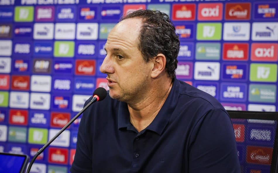 Rogério Ceni em entrevista coletiva após derrota para o Cruzeiro (Foto: Letícia Martins/EC Bahia)