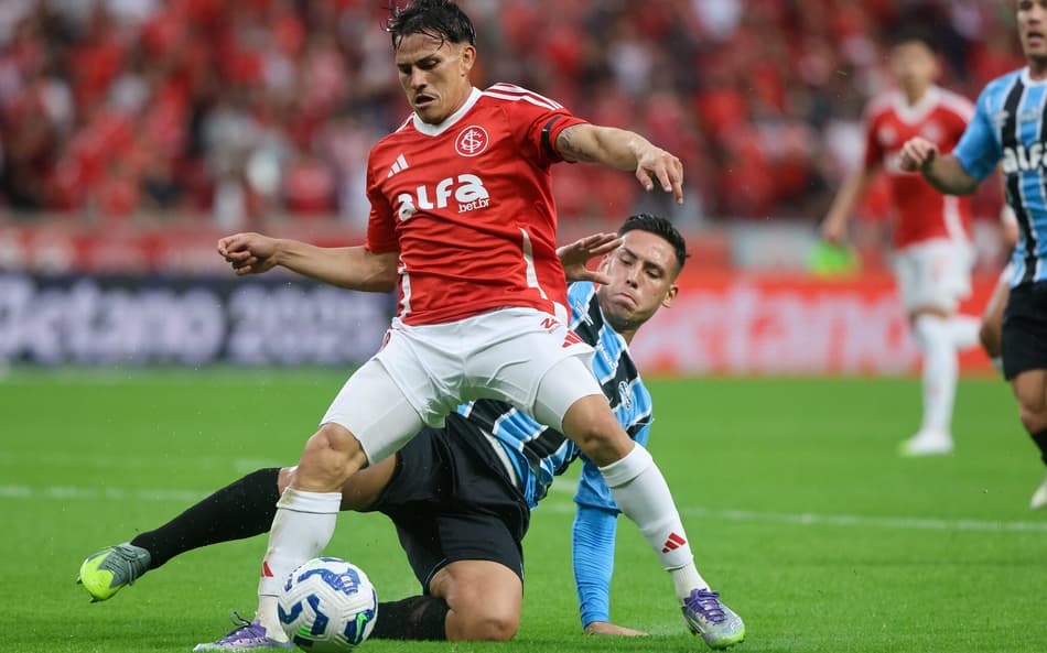 Bernabei, lateral-esquerdo do Internacional