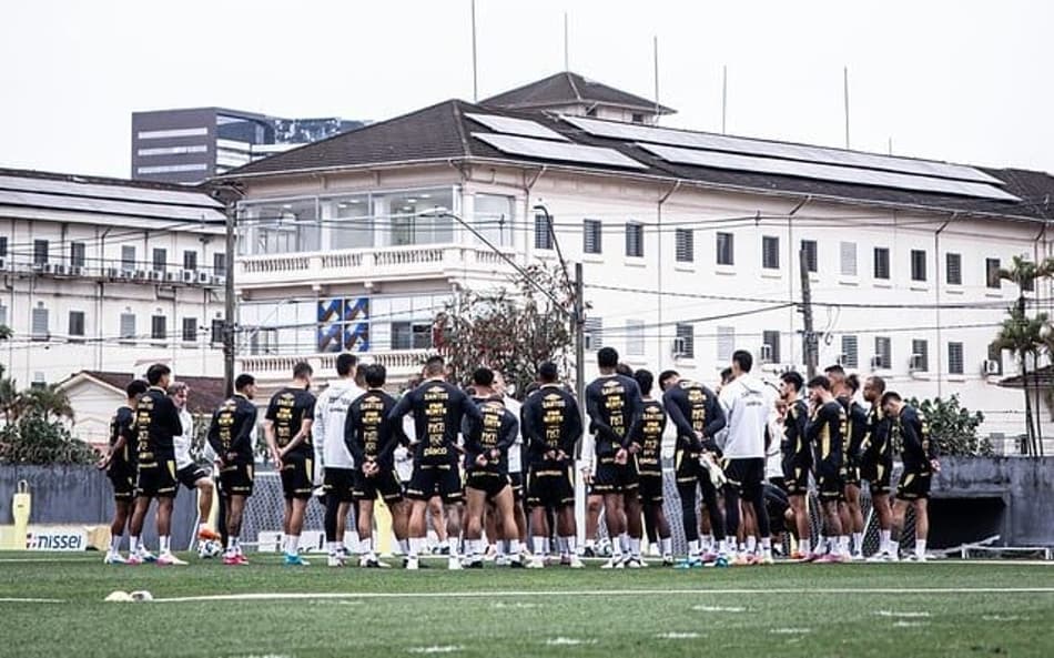Jogadores do Santos treinam no CT Rei Pelé. (Foto: Raul Baretta/ Santos FC)