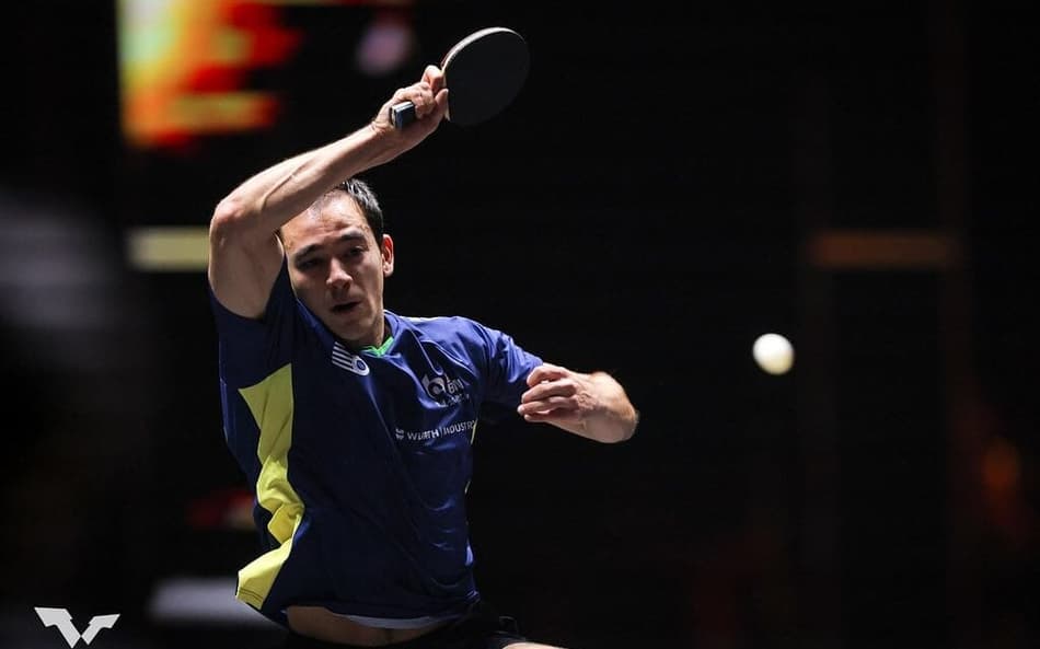 Hugo Calderano na vitória na estreia do China Smash (Divulgação: WTT)