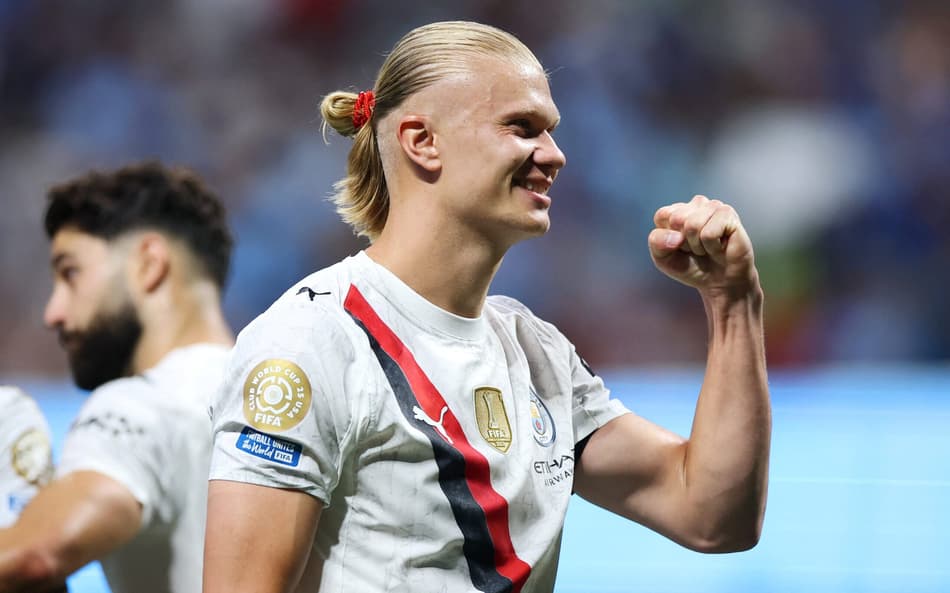 Haaland comemora gols pelo Manchester City contra o Al Ain pelo Mundial (Foto: Alex Grimm/AFP)
