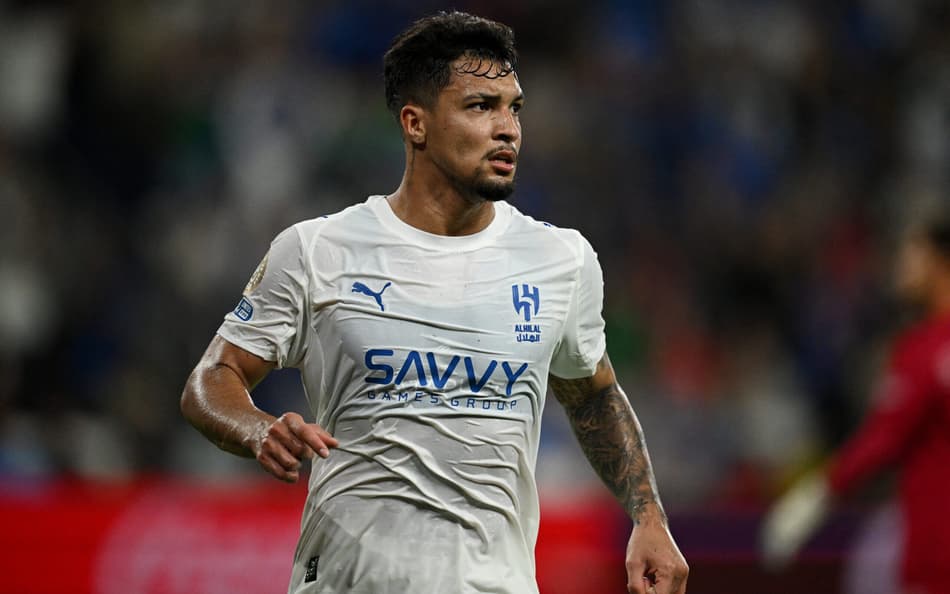 Marcos Leonardo em ação em Al-Hilal x Pachuca (Foto: Federico PARRA / AFP)