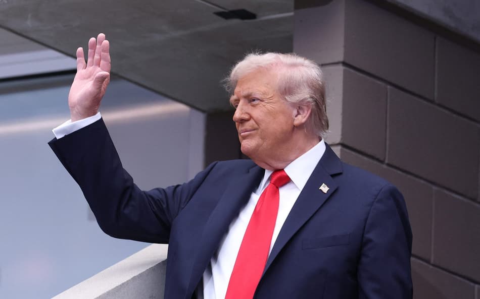 Presidente Donald Trump comparece à final masculina do US Open (Foto: CLIVE BRUNSKILL / GETTY IMAGES NORTH AMERICA / Getty Images via AFP)