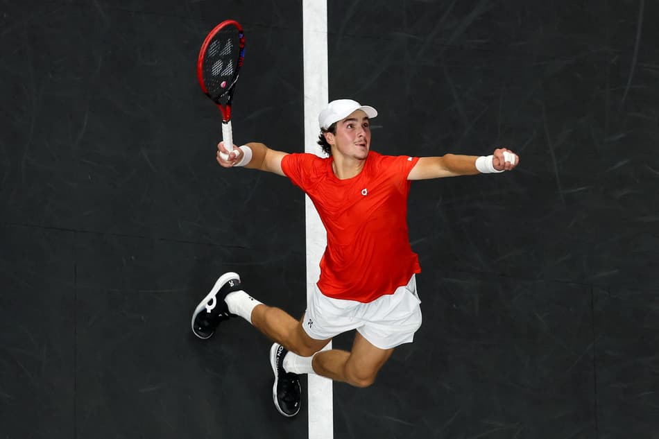 João Fonseca na vitória sobre o italiano Flavio Cobolli na Laver Cup, em San Francisco (Foto: Clive Brunskill)