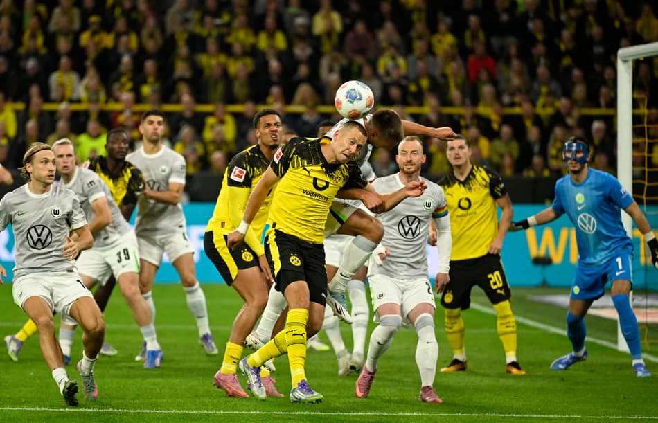 Borussia Dortmund x Wolfsburg (Foto: INA FASSBENDER / AFP)