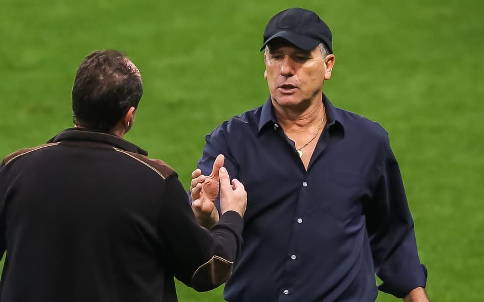 Rogério Ceni e Renato Gaúcho se encontram em Grêmio x Fortaleza (Foto: Pedro H. Tesch/AGIF)