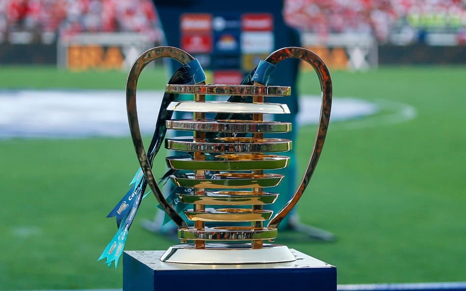 A Orelhuda, taça da Copa do Nordeste (Foto: Baggio Rodrigues/AGIF)