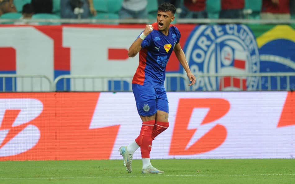 Lucho Rodríguez comemora gol contra o Retrô (Foto: Jhony Pinho/AGIF)