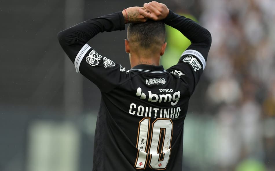 Coutinho é um dos destaques do Vasco (Foto: Thiago Ribeiro/AGIF)